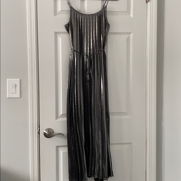 Banana Republic Accordion Maxi Dress - Picture 2 of 5